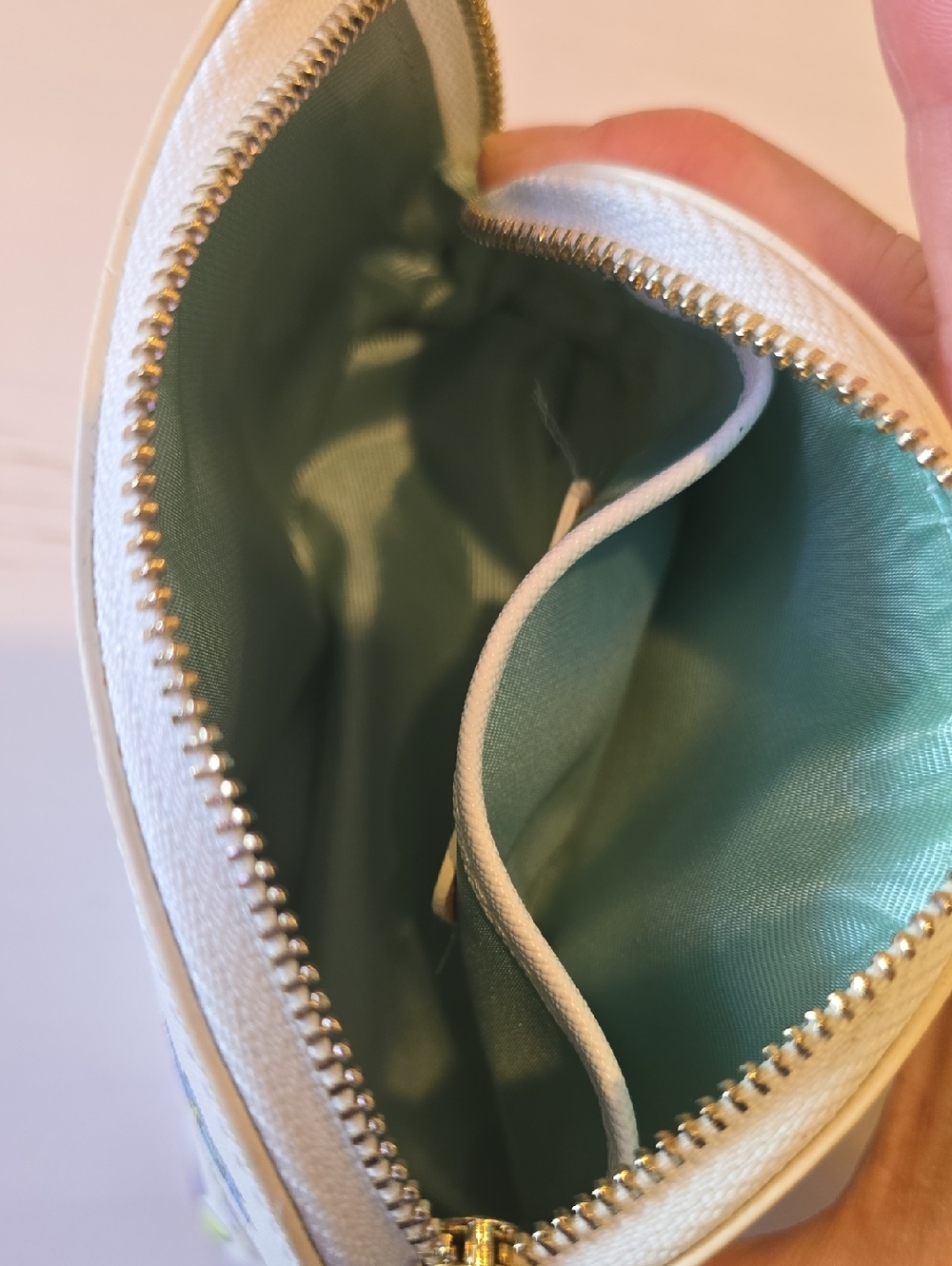 Mad Hippie Limited Edition Vegan Leather Make Up Bag Pouch - Picture 5 of 6